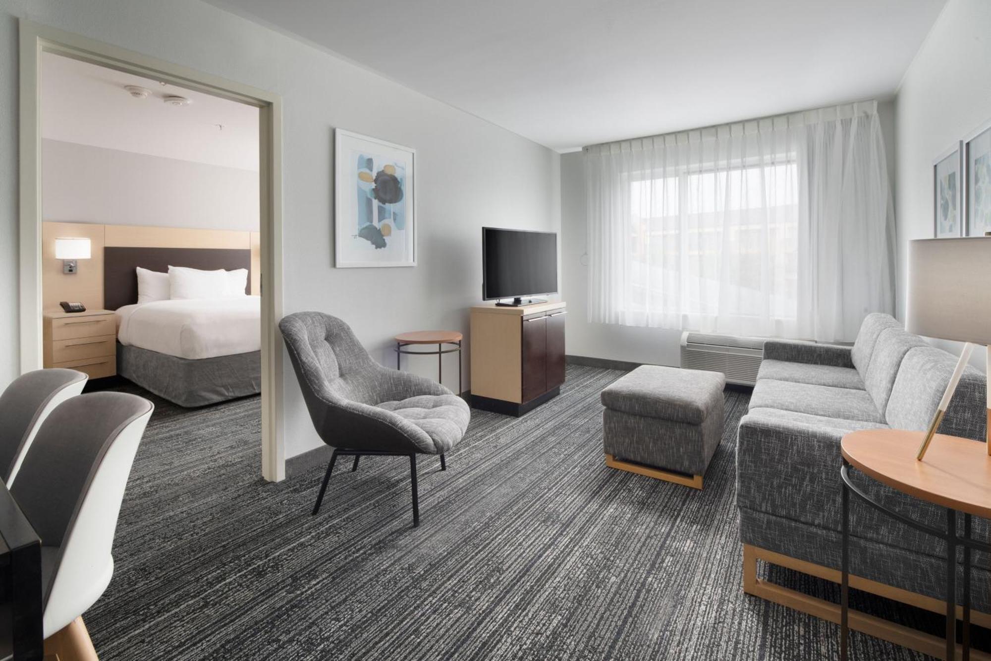 Hotel Towneplace By Marriott Island 3*